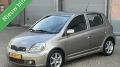 Grijs Gebruikt 2004 Toyota Yaris Sport Hatchback | € 2.850 (Goede deal)
