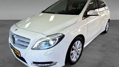 Wit Occasion 2013 Mercedes B180 Ambition MPV | € 14.340 (Eerlijke prijs)