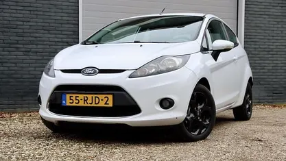 Wit Gebruikt 2011 Ford Fiesta Titanium Hatchback | € 3.950 (Eerlijke prijs)