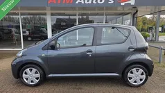 Grijs Gebruikt 2010 Toyota Aygo Hatchback | € 3.499 (Eerlijke prijs)