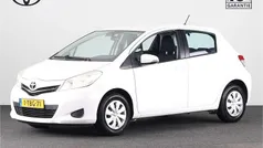 Wit Gebruikt 2014 Toyota Yaris Hatchback | € 9.445 (Eerlijke prijs)