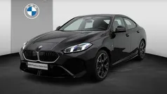 Saphirschwarz metallic (zwart metallic) Gebruikt 2025 BMW 220 Comfort Edition Coupé | € 42.900 (Super prijs)