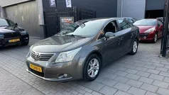Groen, metallic lak Gebruikt 2009 Toyota Avensis Sedan | € 6.999 (Super prijs)