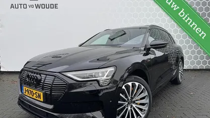 Zwart (metallic) Occasion 2020 Audi e-tron Comfort SUV | € 23.950 (Super prijs)