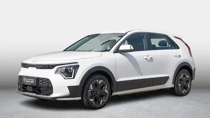 Snow white pearl Gebruikt 2024 Kia e-Niro Light SUV | € 28.290 (Goede deal)