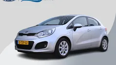 Grijs Gebruikt 2014 Kia Rio Hatchback | € 7.450 (Eerlijke prijs)