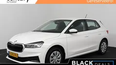 Wit Gebruikt 2024 Skoda Fabia Ambition Hatchback | € 15.745 (Super prijs)