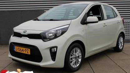 Bruin Gebruikt 2020 Kia Picanto Hatchback | € 11.400 (Eerlijke prijs)