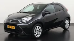 Gebruikt 2024 Toyota Aygo Play Hatchback | € 17.945 (Eerlijke prijs)