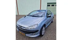 Grijs Gebruikt 2002 Peugeot 206 CC Cabriolet | € 1.250 (Eerlijke prijs)