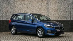 Blauw Gebruikt 2020 BMW 218 Executive Stationwagen | € 18.850 (Goede deal)