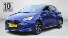 Blauw Gebruikt 2024 Toyota Yaris Hybrid Edition Hatchback | € 26.450 (Eerlijke prijs)