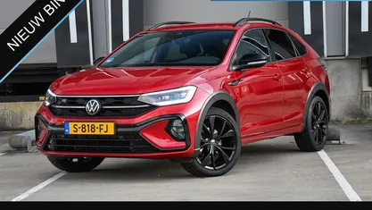 Rood Gebruikt 2023 VW Taigo Business SUV | € 24.995 (Eerlijke prijs)