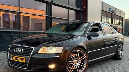 Zwart Occasion 2005 Audi A8 Comfort Sedan | € 3.999 (Eerlijke prijs)