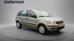 Gebruikt 2003 Ford Fusion Hatchback | € 1.645 (Eerlijke prijs)