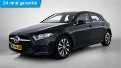 Donker zwart metallic Gebruikt 2019 Mercedes A160 Business Hatchback | € 20.945 (Eerlijke prijs)