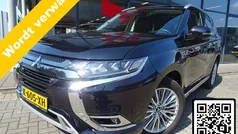 Zwart Gebruikt 2021 Mitsubishi Outlander Intense+ SUV | € 28.445 (Eerlijke prijs)