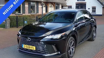 Zwart Gebruikt 2024 Lexus RX450h+ SUV | € 64.900 (Goede deal)