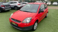Rood Gebruikt 2006 Ford Fiesta Ambiente Hatchback | € 1.450 (Eerlijke prijs)