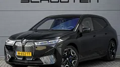 Zwart Gebruikt 2021 BMW iX Executive SUV | € 45.900 (Eerlijke prijs)