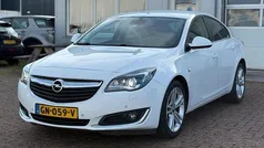 Wit Gebruikt 2015 Opel Insignia Business Hatchback | € 5.250 (Eerlijke prijs)