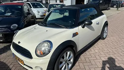 Wit Occasion 2010 Mini One Cabriolet Cabriolet | € 3.990 (Goede deal)