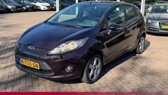 Rood, metallic lak Gebruikt 2009 Ford Fiesta Trend Hatchback | € 2.790 (Goede deal)