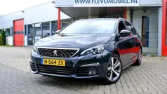 Grijs, metallic lak Gebruikt 2020 Peugeot 308 GT-line Stationwagen | € 12.850 (Iets duurder)
