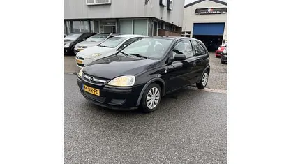 Occasion Opel Corsa Essentia 60 PK (44 kW) 2004 Hatchback