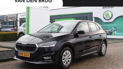 Zwart Gebruikt 2025 Skoda Fabia Selection Hatchback | € 22.245 (Eerlijke prijs)