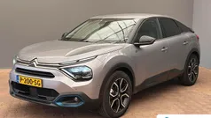 Grijs Gebruikt 2022 Citroën e-C4 Shine SUV | € 17.095 (Eerlijke prijs)