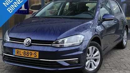 Blauw Gebruikt 2018 VW Golf VII Comfortline Hatchback | € 17.440 (Eerlijke prijs)