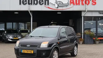 Gebruikt 2007 Ford Fusion Futura MPV | € 1.495 (Eerlijke prijs)