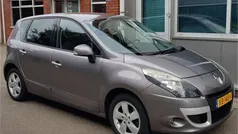 Grijs, metallic lak Gebruikt 2009 Renault Scénic III Dynamique MPV | € 3.800 (Eerlijke prijs)