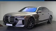 Grijs Gebruikt 2024 BMW 750e Executive Sedan | € 122.950 (Goede deal)