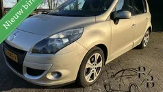 Bruin Gebruikt 2011 Renault Scénic III Expression MPV | € 2.299 (Super prijs)