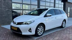Wit Gebruikt 2014 Toyota Auris Touring Sports Stationwagen | € 10.975 (Eerlijke prijs)