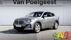 Skyscraper grey metallic (grijs metallic) Gebruikt 2024 BMW iX2 Comfort Edition SUV | € 41.900 (Super prijs)
