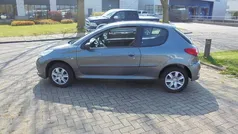 Grijs Gebruikt 2010 Peugeot 206+ Hatchback | € 2.249 (Eerlijke prijs)