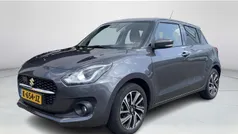Grijs Gebruikt 2021 Suzuki Swift Style Hatchback | € 15.450 (Eerlijke prijs)