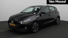 Zwart Gebruikt 2022 Hyundai i20 Comfort Hatchback | € 18.940 (Eerlijke prijs)