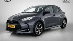 Grijs metallic Gebruikt 2024 Toyota Yaris Edition Hatchback | € 23.950 (Eerlijke prijs)