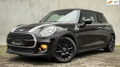 Zwart Gebruikt 2018 Mini Cooper Pepper Hatchback | € 15.899 (Eerlijke prijs)
