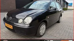 Zwart Gebruikt 2005 VW Polo Hatchback | € 1.595 (Eerlijke prijs)