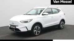 Wit Gebruikt 2023 MG ZS Comfort Sedan | € 21.995 (Eerlijke prijs)