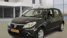 Gebruikt 2011 Dacia Sandero Lauréate Hatchback | € 2.250 (Goede deal)