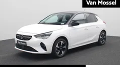 Wit Gebruikt 2022 Opel Corsa-e Elegance Hatchback | € 18.930 (Eerlijke prijs)
