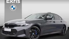 Grijs Nieuw 2025 BMW 320e M Sport Sedan | € 68.743