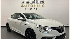 Wit Gebruikt 2018 Renault Mégane IV Life Hatchback | € 10.999 (Eerlijke prijs)