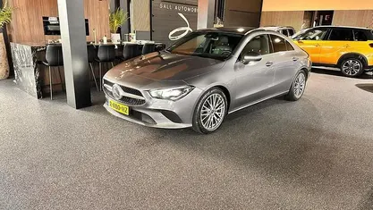 Gebruikt 2022 Mercedes CLA180 Luxury Sedan | € 27.750 (Eerlijke prijs)